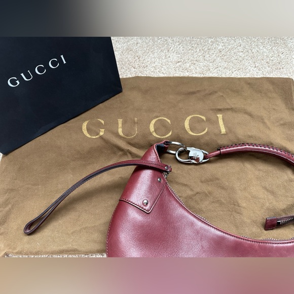 Authentic Gucci burgundy half moon bag - Picture 5 of 17